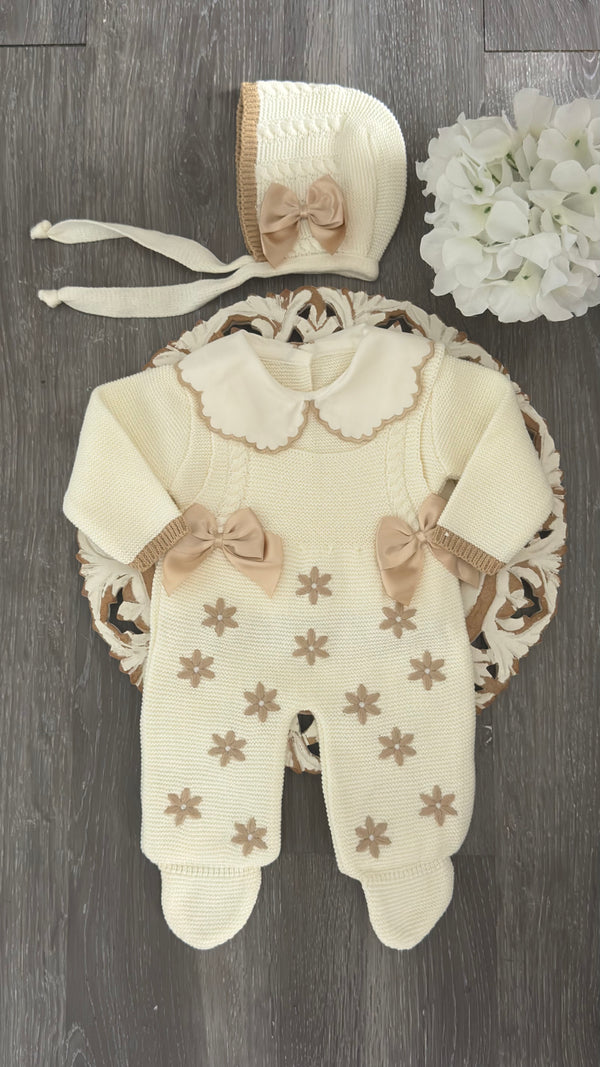 Knit Flowers Romper Set in Ivory and Ocrhe